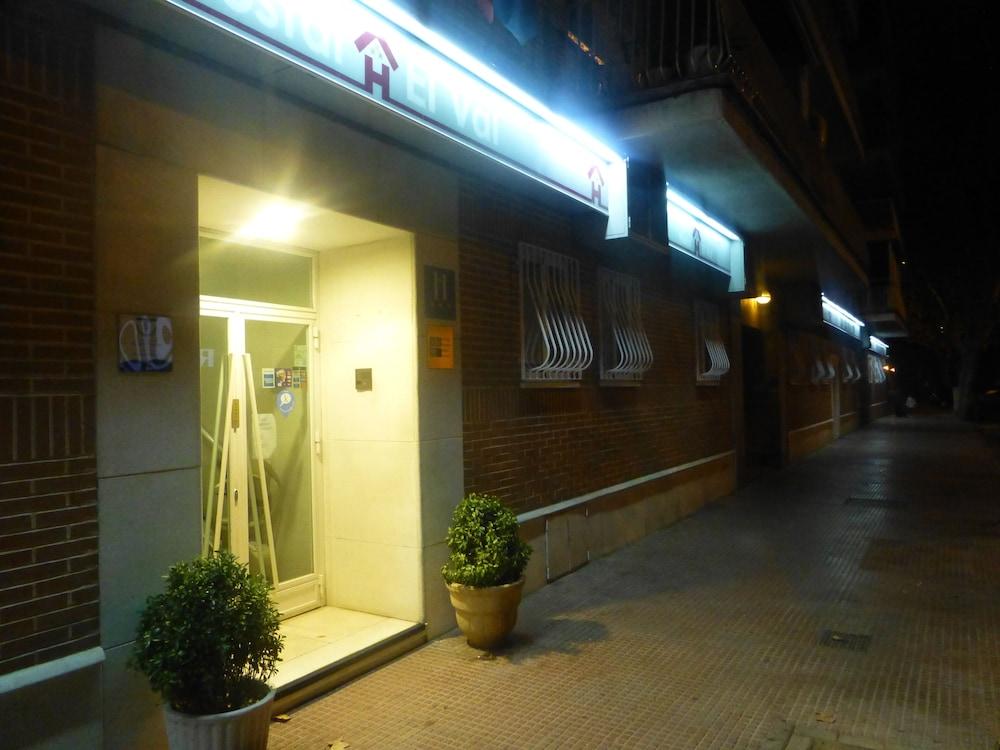 Hostal El Val Alcalá de Henares Eksteriør billede